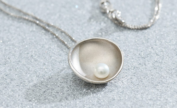 Silberkette mit Perle